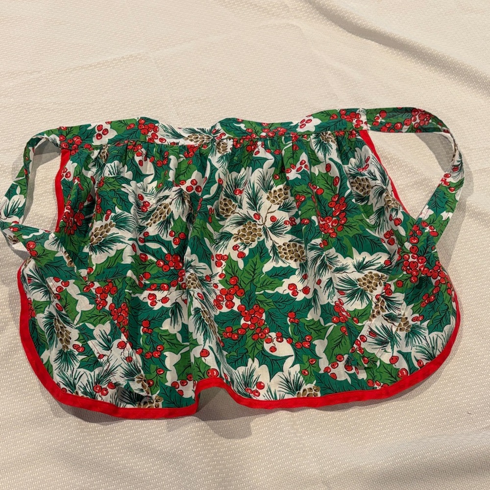 Festive vintage Holly Apron with Red Trim